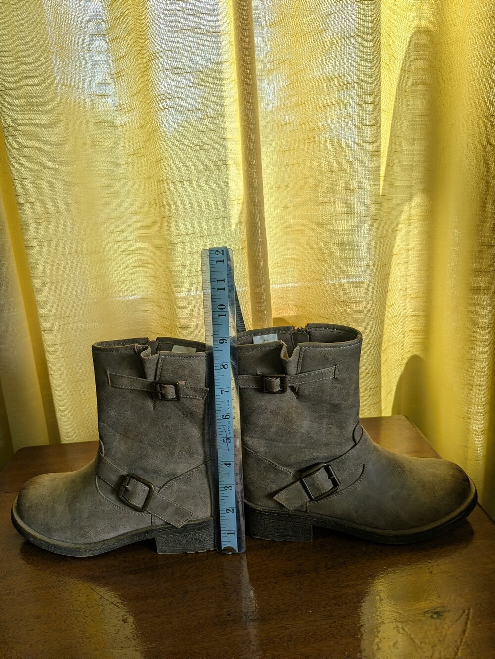 Fashion Boots Size L (8/9)  Taupe Color ( Brownish-gray)